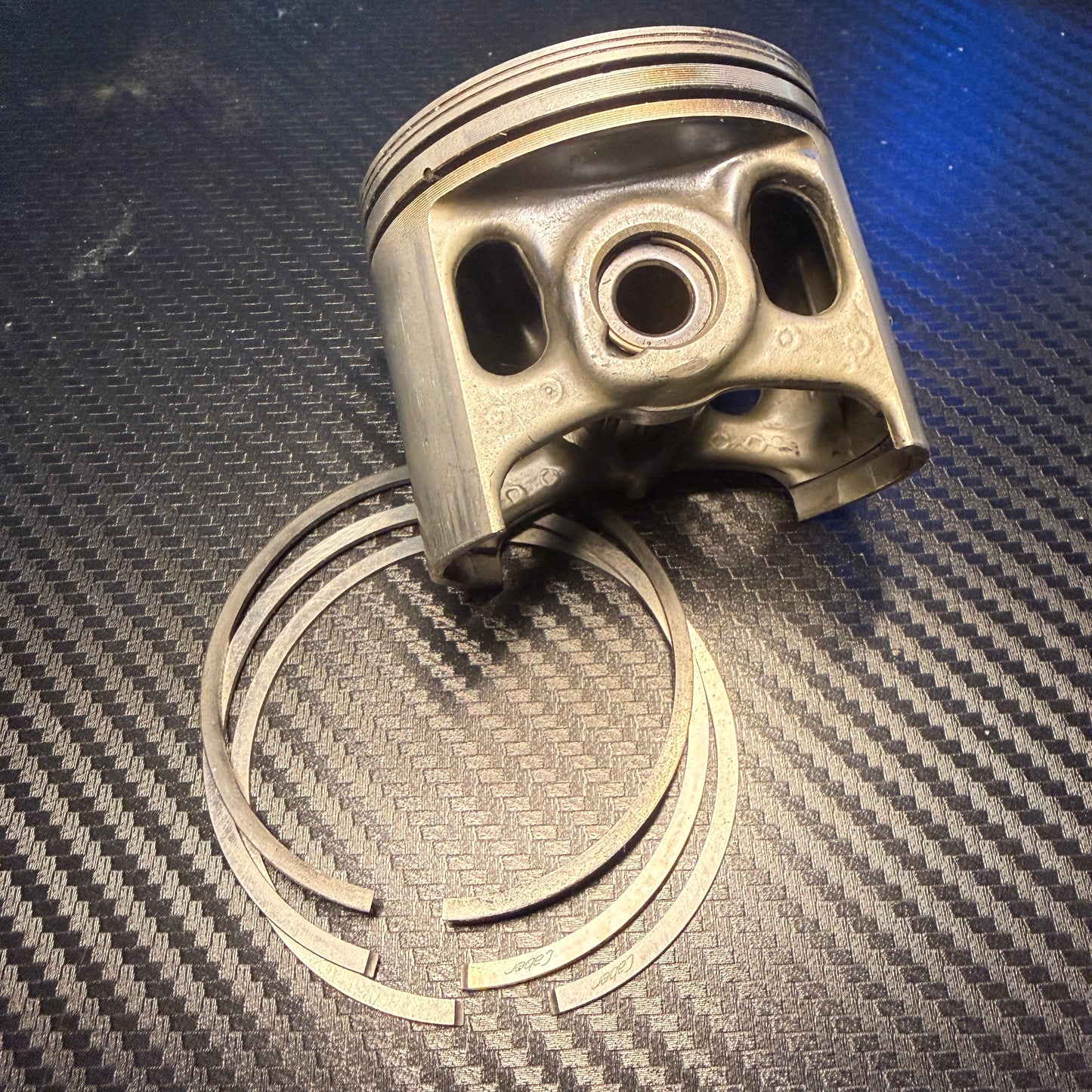 used OEM Stihl 084 piston kit w/new Caber rings