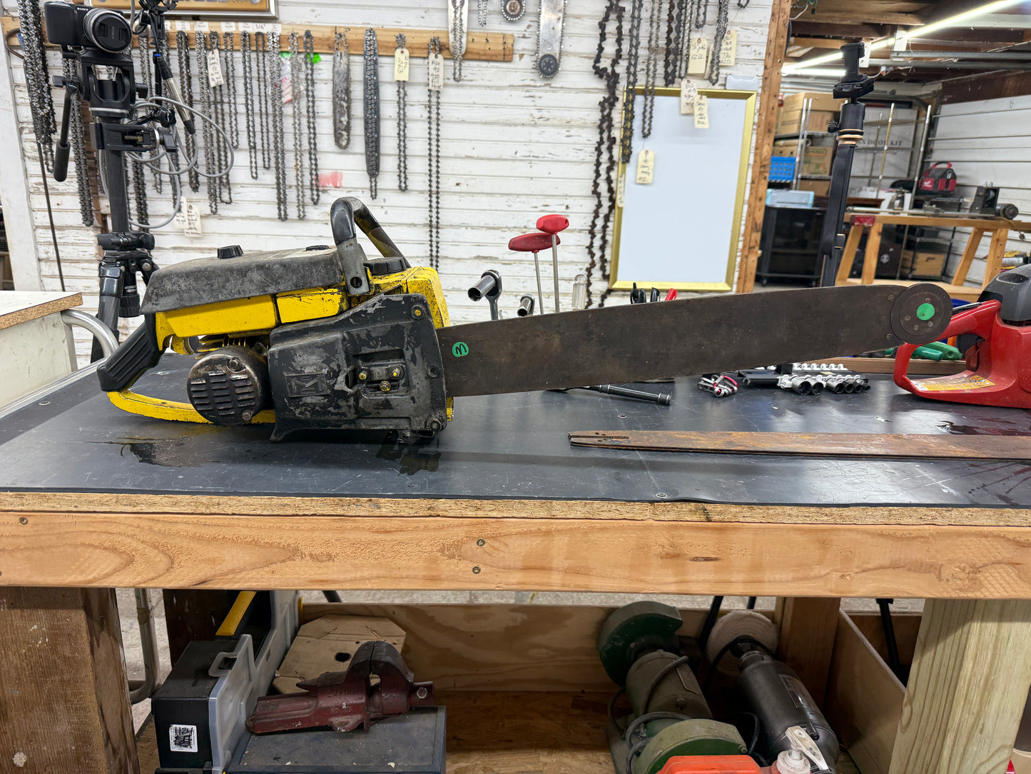 McCulloch Large Mount 25" roller nose bar
